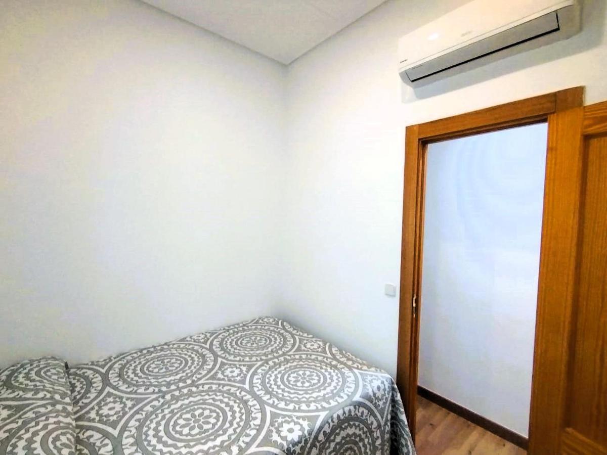 Puerta Del Sol - Apartamento Para 6 Мадрид Экстерьер фото